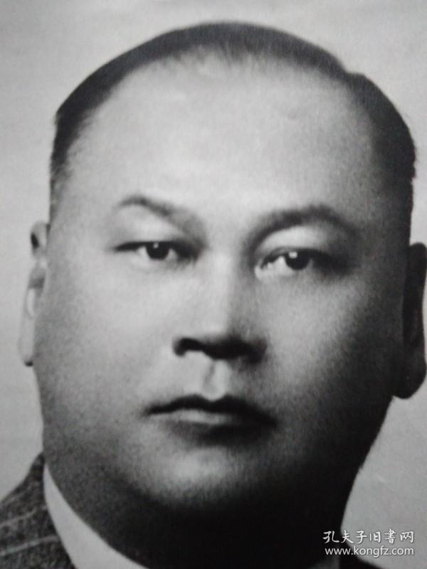 准像大照片53X39CM尺寸。字耿光.民国军事战