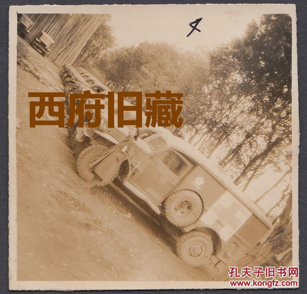 民国老照片,稀见的红十字会救护车汽车车队