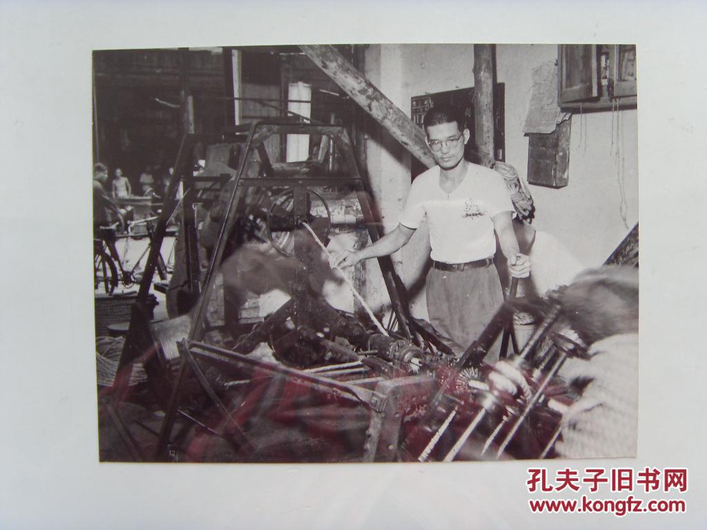 老照片:【※1958年传承几世纪的广州制麻绳手艺,由手工走上机械化生产