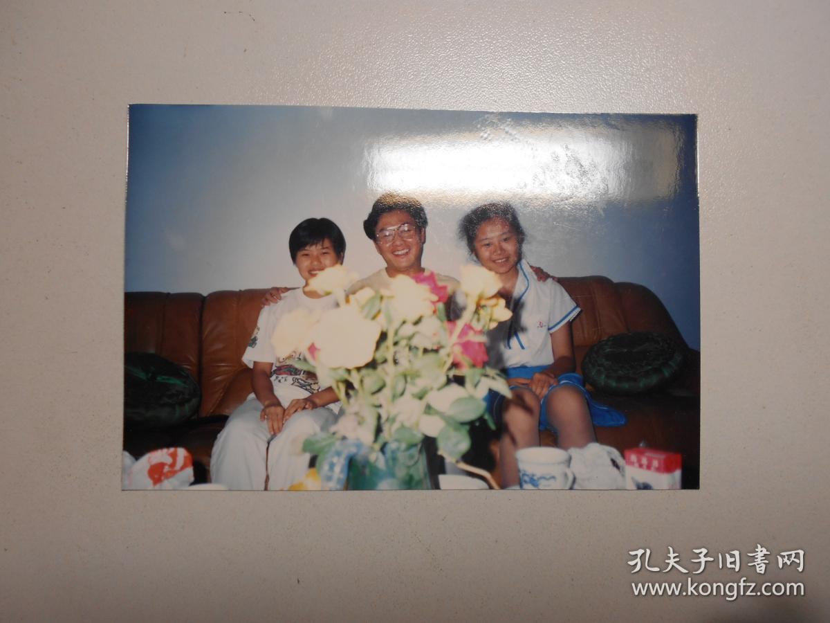 名人照片著名相声演员常贵德与家人和朋友合影9张
