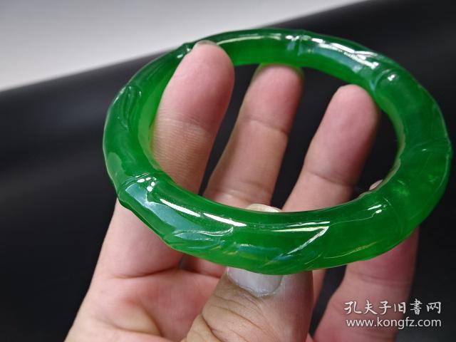 帝王绿翡翠雕竹叶手镯
