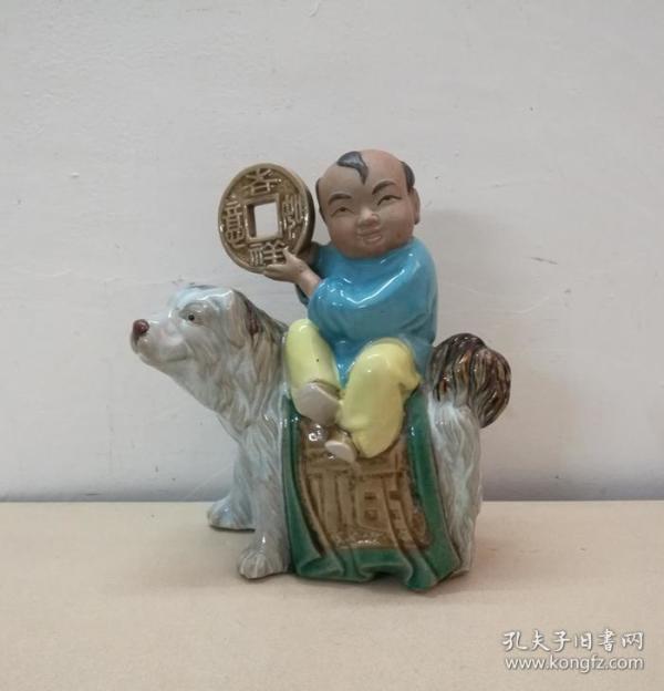 精美可爱的 招财 童子狗瓷塑摆件