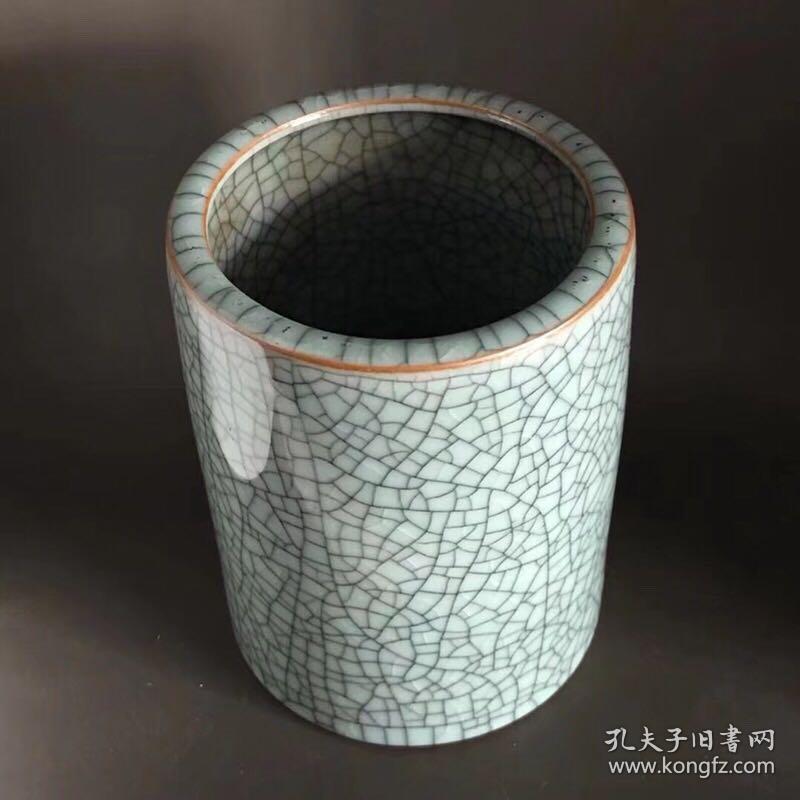 j04 金丝铁线哥窑笔筒尺寸:高:11厘米 直径:8.5 厘米