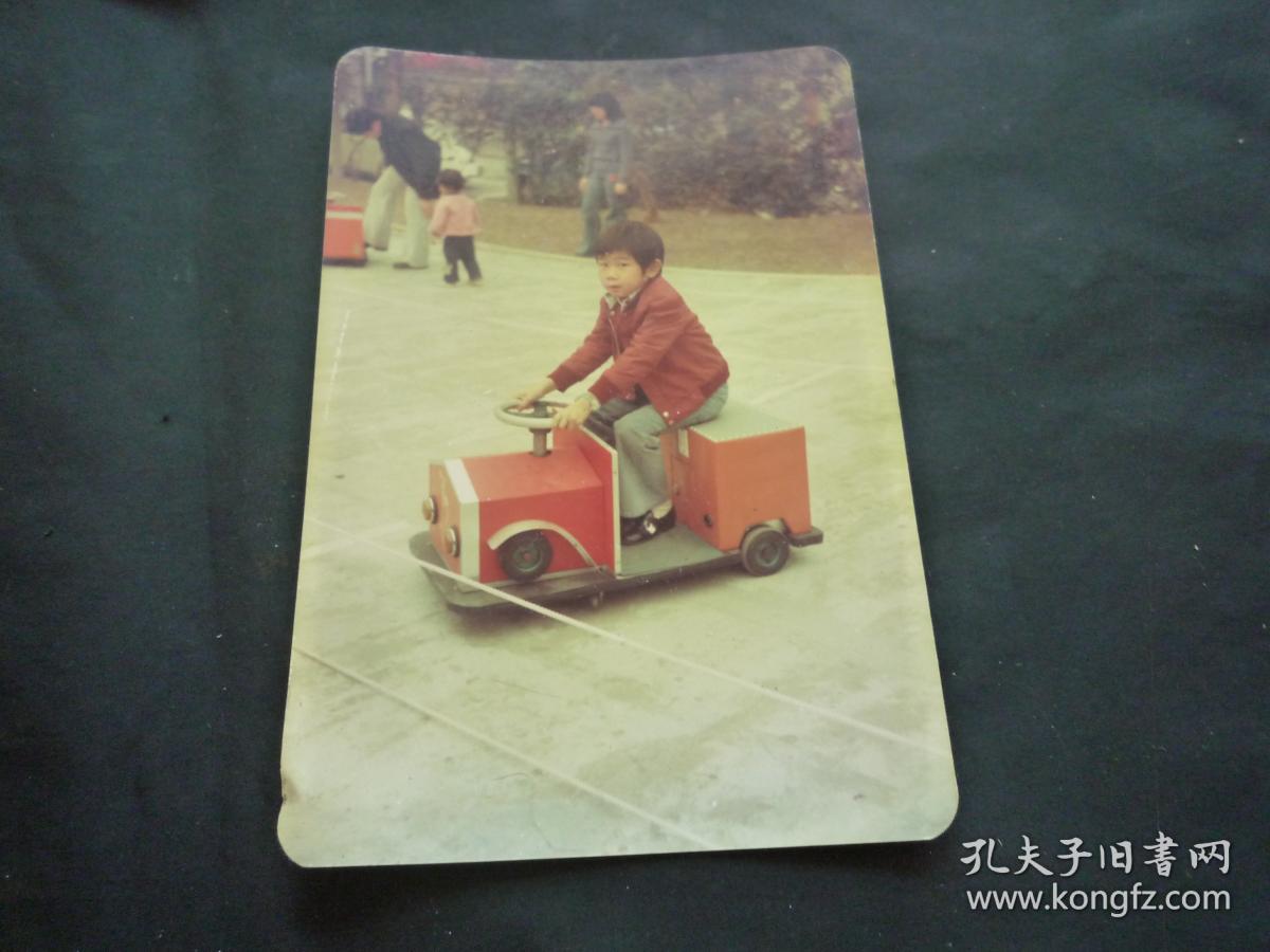 约70年代末—80年代初(香港)振华贸易公司代理儿童玩具车彩色照片4张
