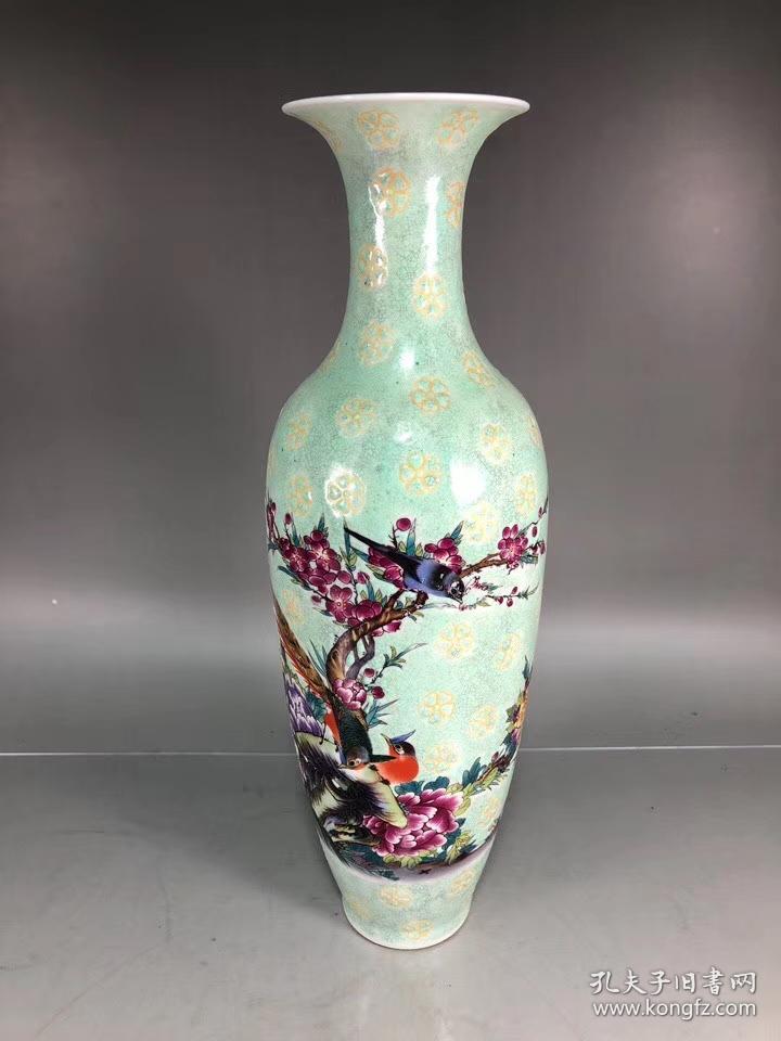 清代雍正款粉彩花鸟纹薄胎柳叶瓶图片