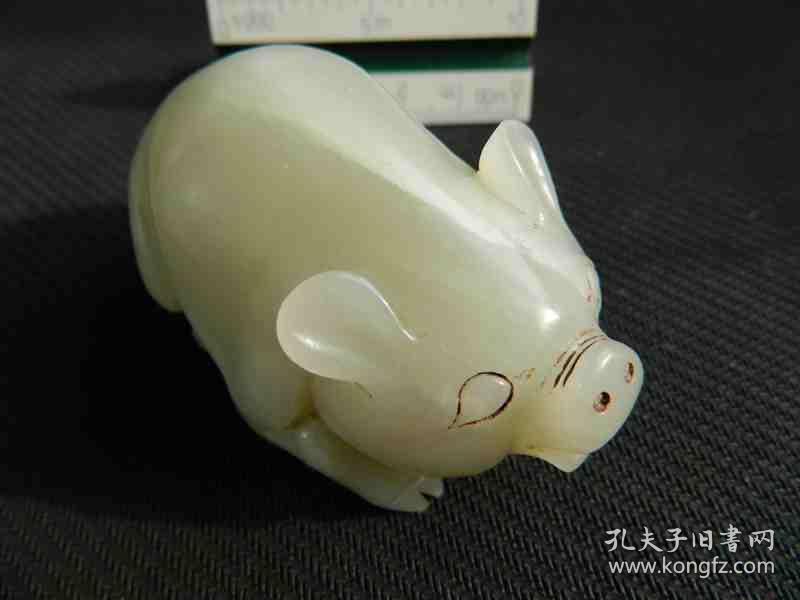 招财玉猪摆件(包老)