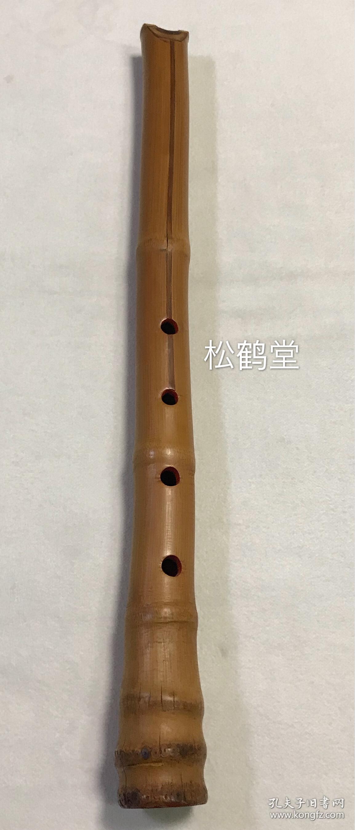 日本古旧尺八1件,该尺八包浆老旧,有年头久远,长期实用形成的古雅色泽