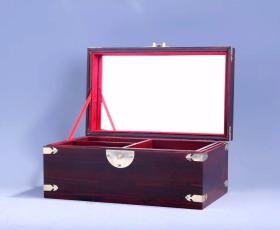 层首饰盒 材质:红酸枝 尺寸:25*15*12cm 特点:榫