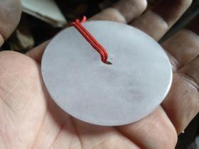 洁,水头好,价值不菲。内径约6厘米,大家闺秀之