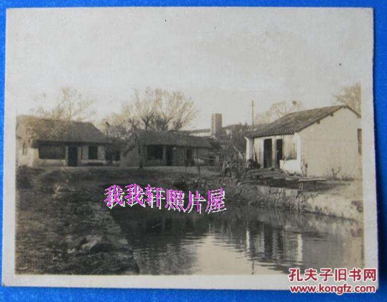 立江南大学(荣德生创办)校园景色,背面有英文签