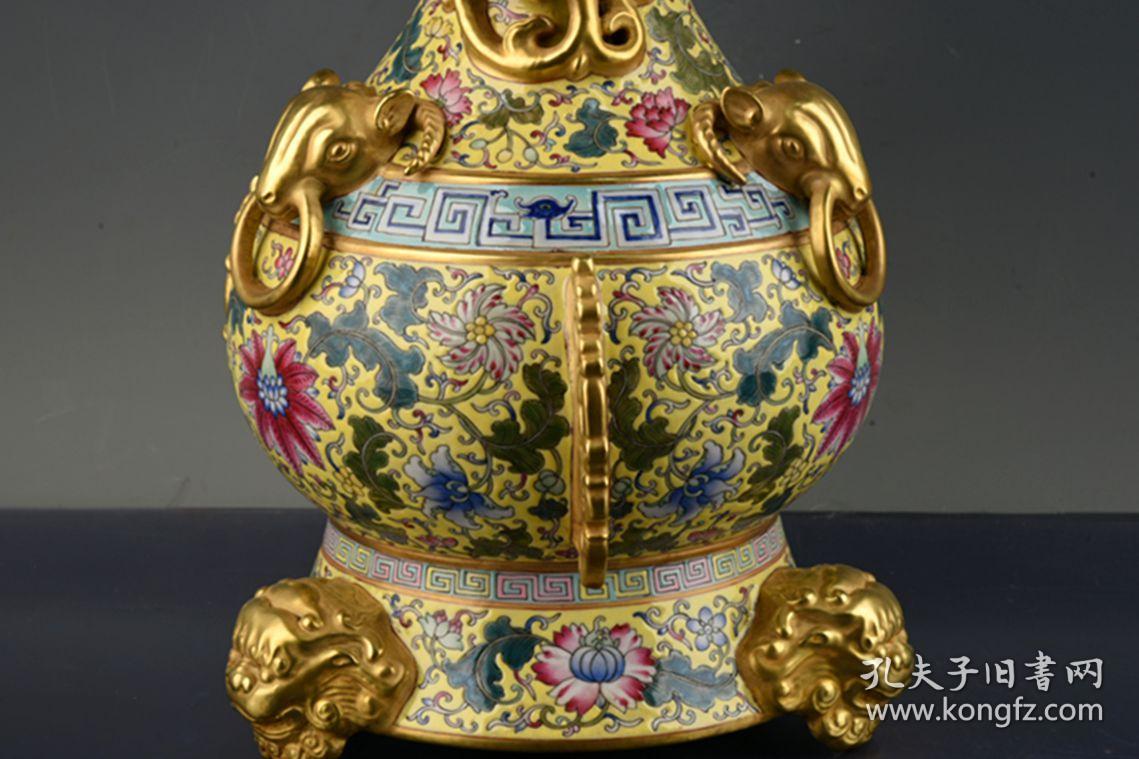 清代乾隆黄地珐琅彩鎏金蟠龙三羊尊清代乾隆黄地珐琅彩鎏金蟠龙三羊尊