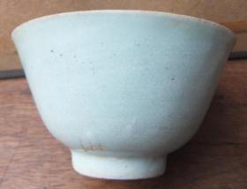 清代龙泉窑影青瓷茶碗一只
