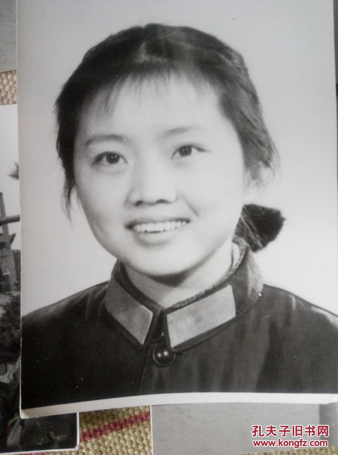 七十年代漂亮女兵原版老照片63张