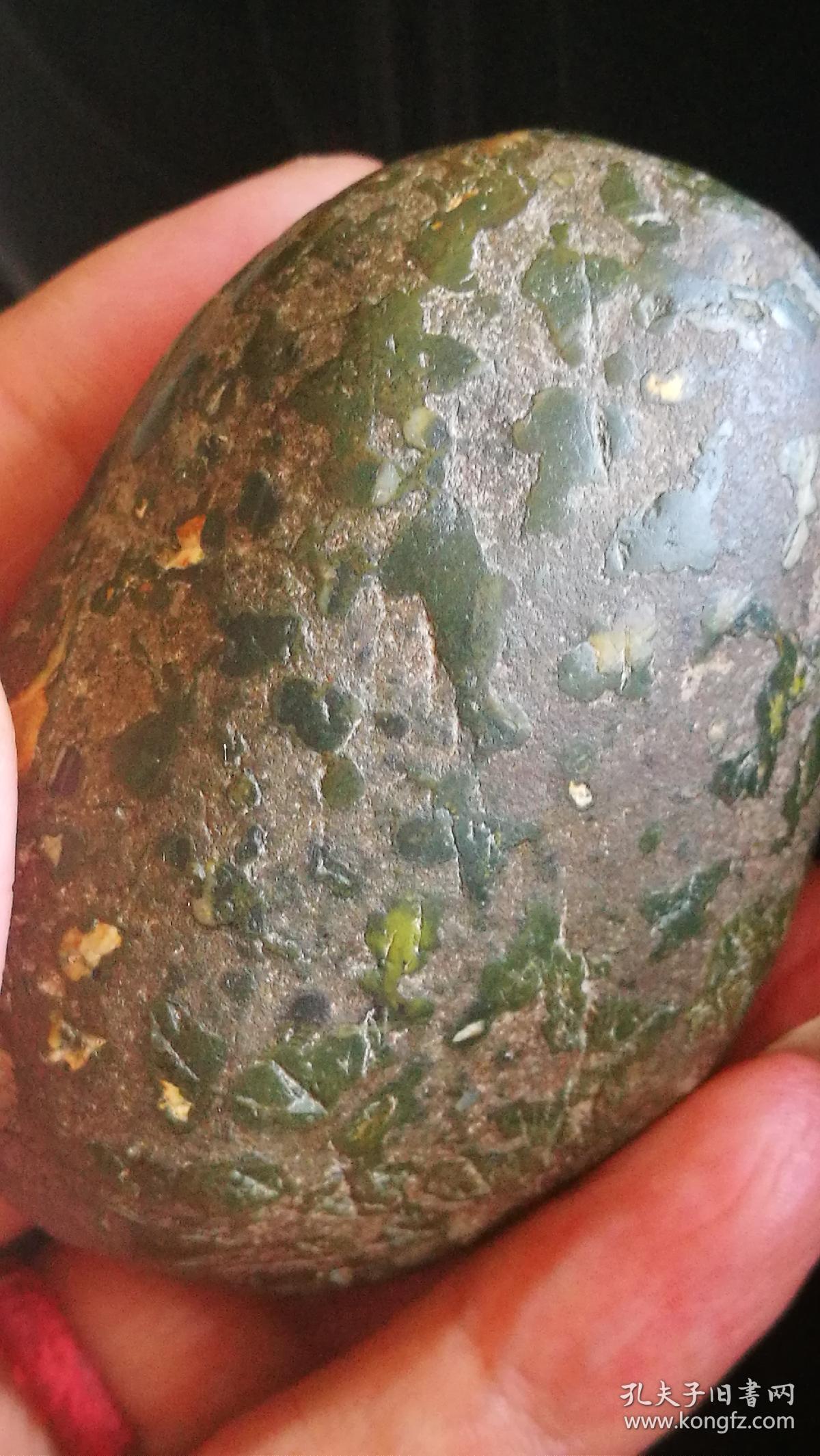 橄榄陨石一块