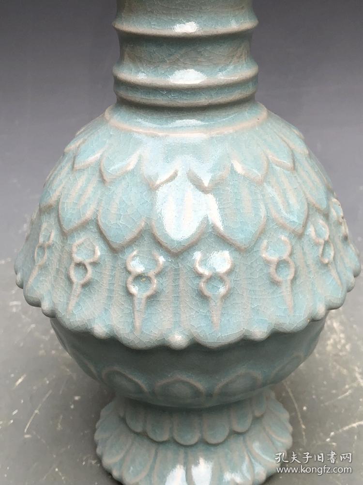 北宋清凉寺汝窑莲花尊