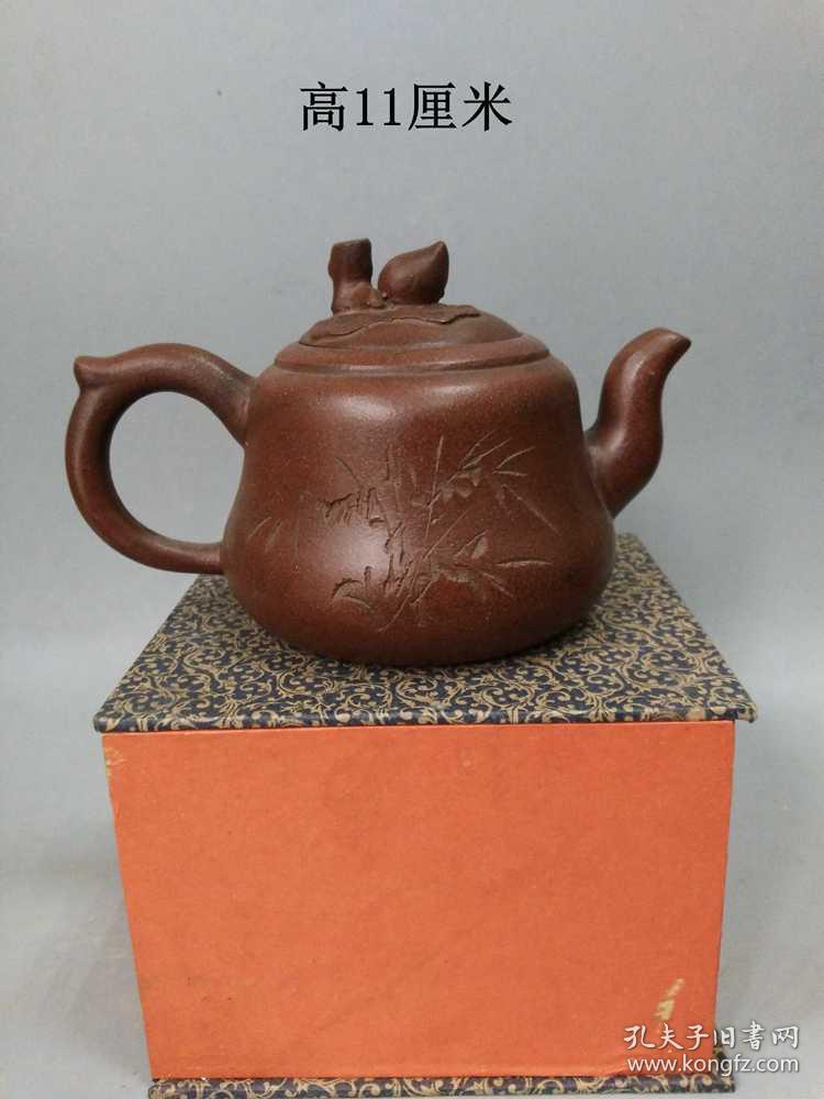 少见的吴月亭手涅老紫砂壶