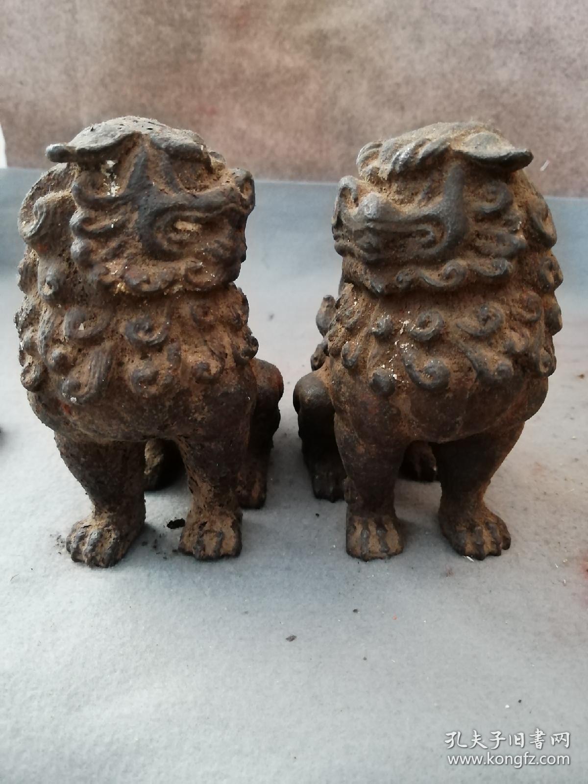 铁狮子一对