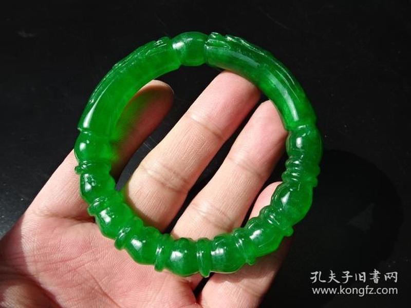 清代帝王绿翡翠手镯