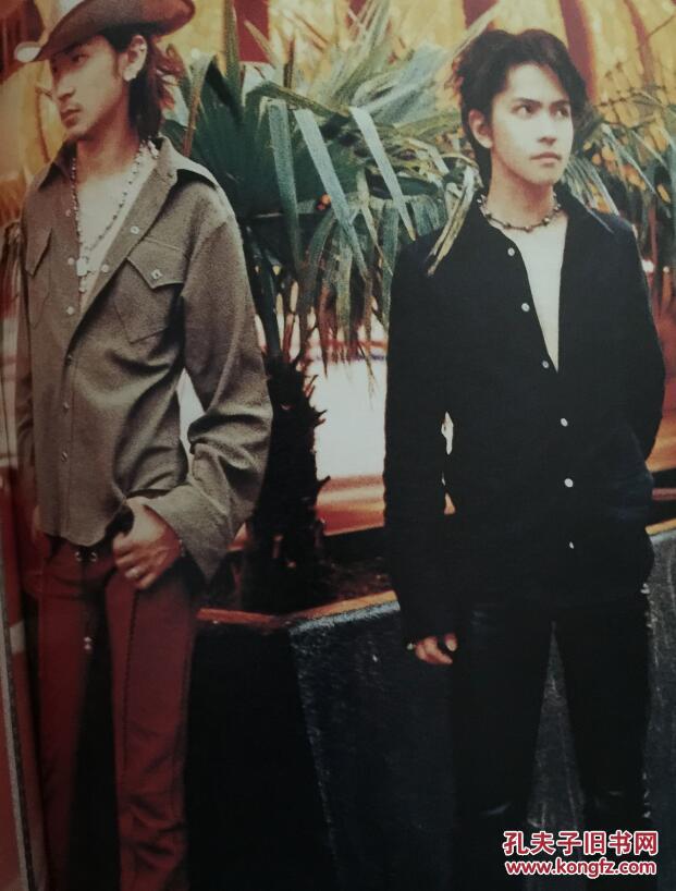 [日本原版]larc-en-ciel 1999grand cross tour (男歌手写真集)