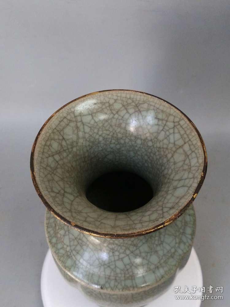 乡下收的宋代传世汝窑冰裂纹瓷赏瓶