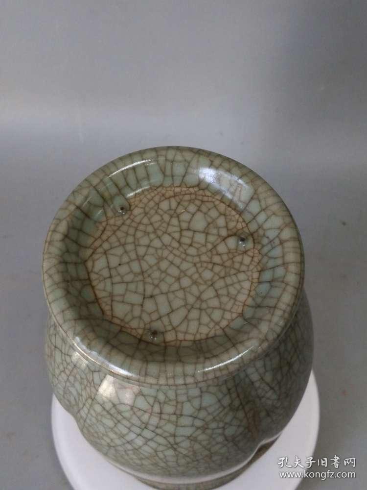 乡下收的宋代传世汝窑冰裂纹瓷赏瓶