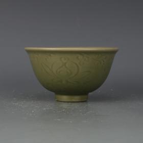 宋龙泉窑梅子青釉刻花碗