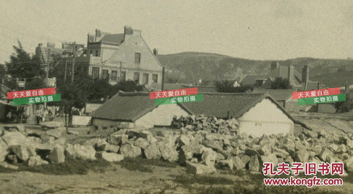 民国山东烟台海边远望附近的教堂建筑老照片