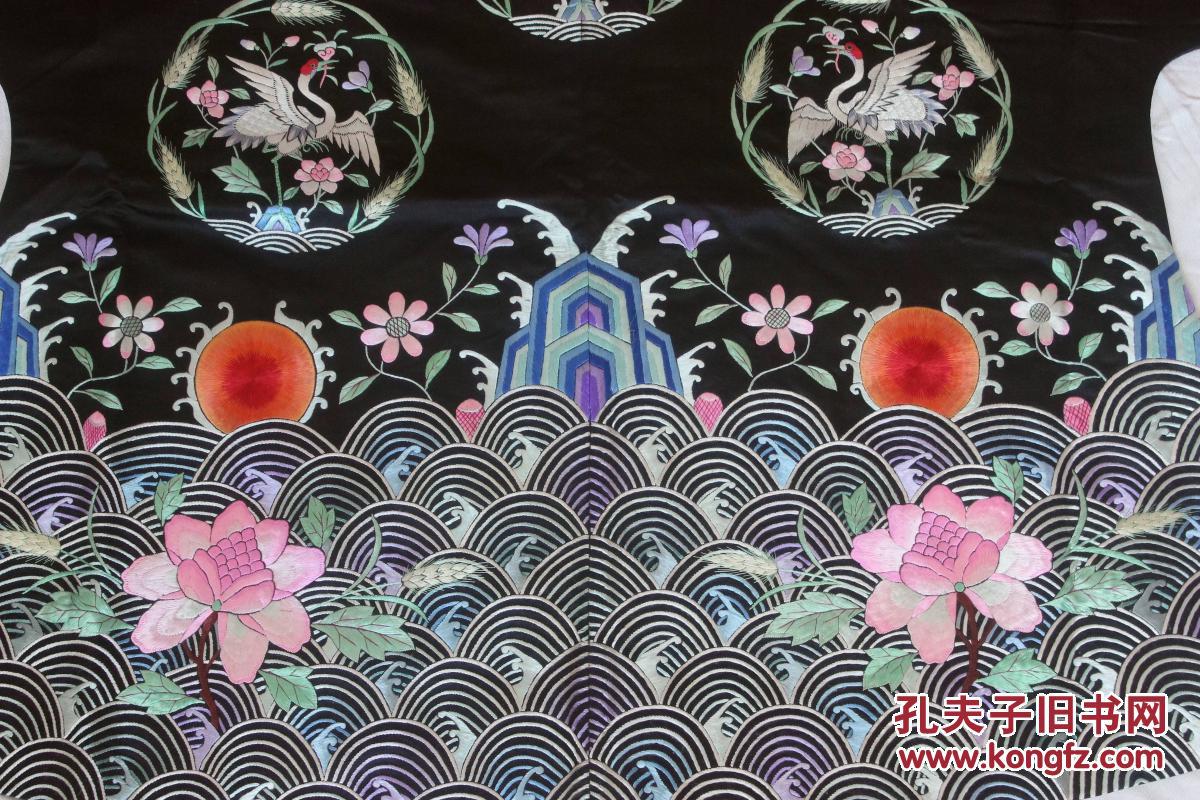 文官缀绣的补子图案:一品官为仙鹤