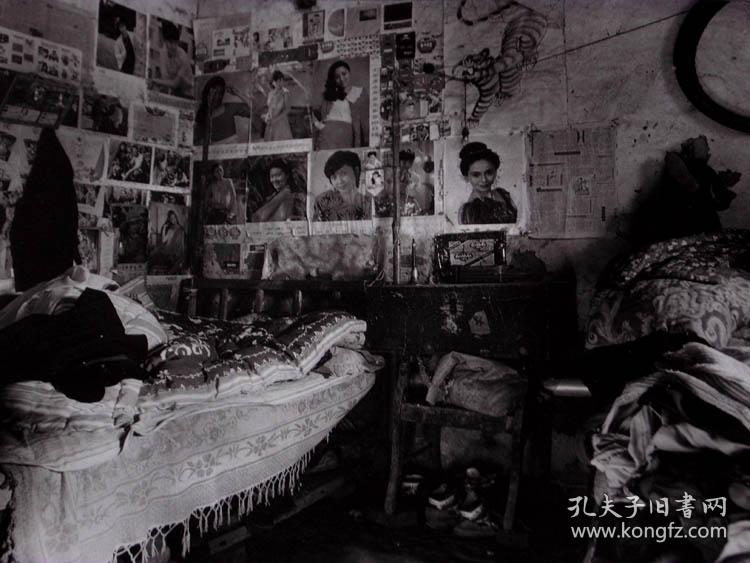 历时8年,走遍河南境内的上百个县乡,拍摄了大量的农村生活场景,这一