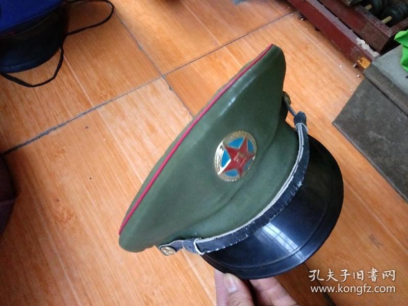 八一军帽,包老包真