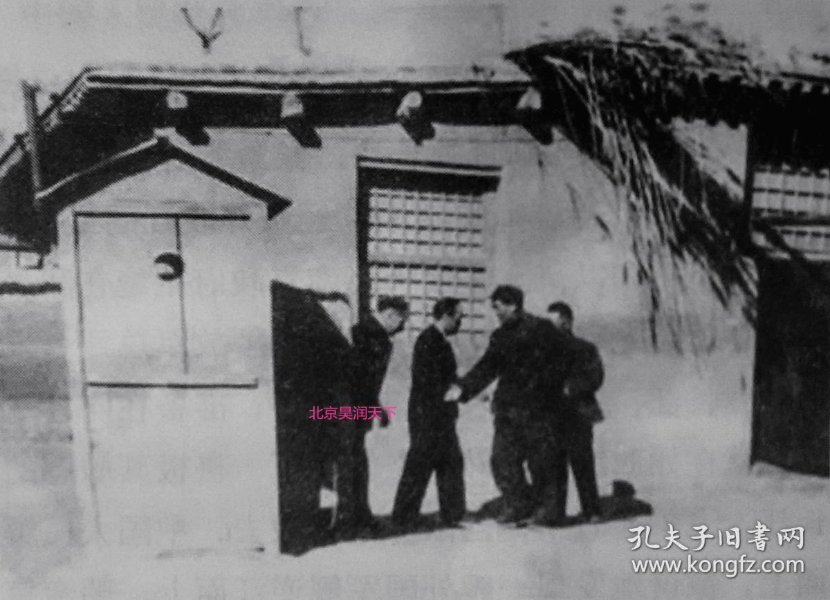 1949年初米高扬来华来传达斯大林希望中共与蒋介石划江而治的警告，毛泽东在西柏坡接见米高拨