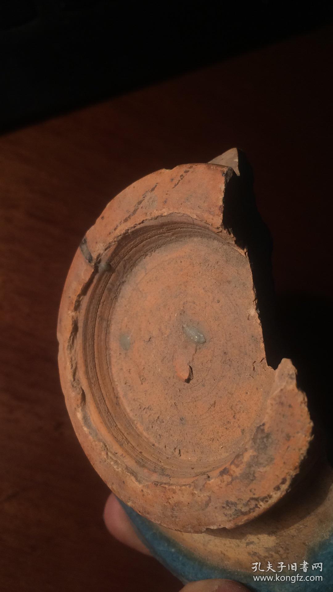 钧窑瓷片(30)---元代钧窑天青釉大碗底足瓷片(北京城区出土)
