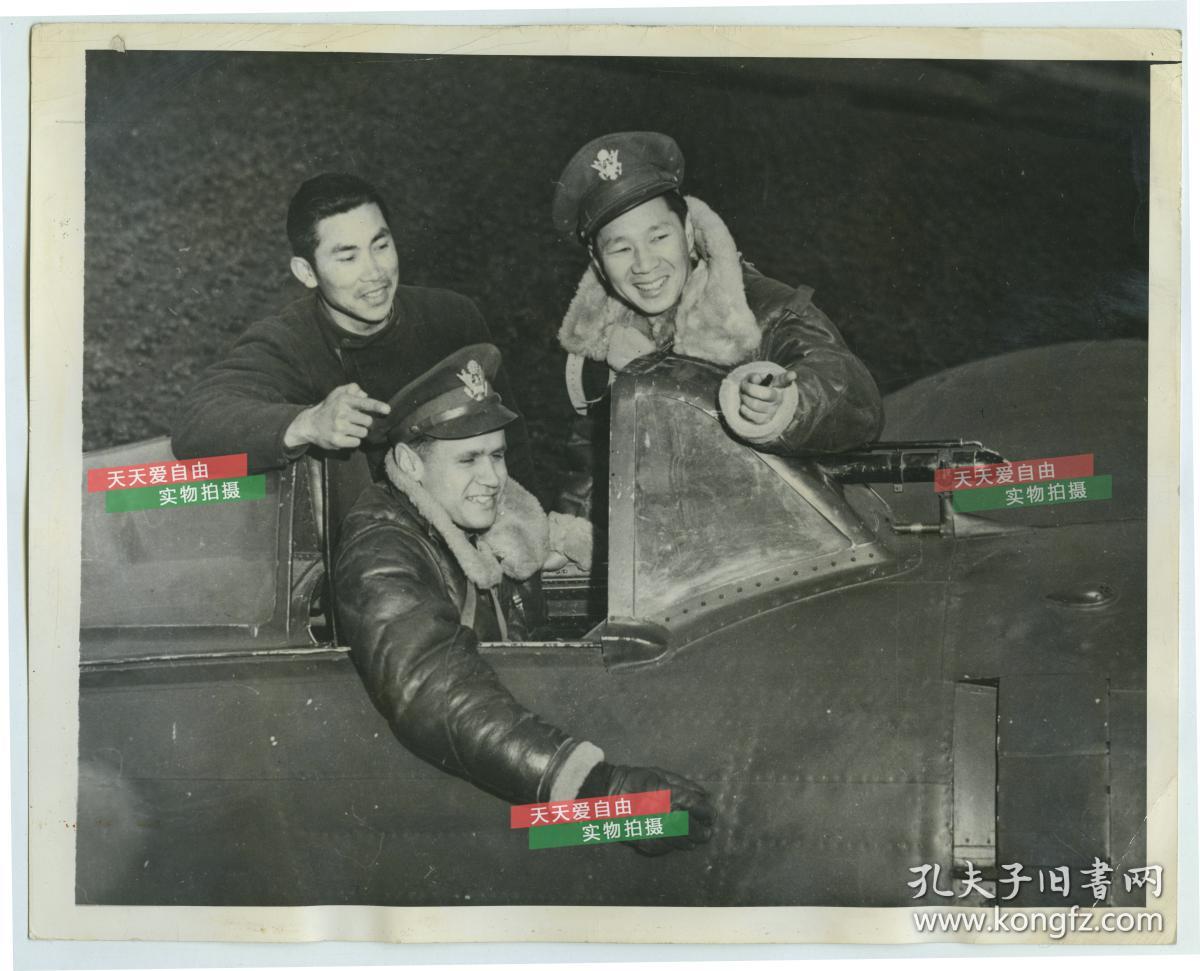 1943年中国四川成都基地,一架日军中岛97式战