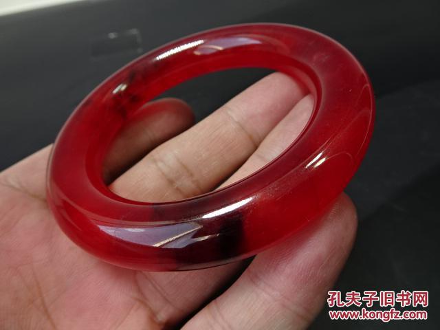 清代鸽血红翡翠手镯