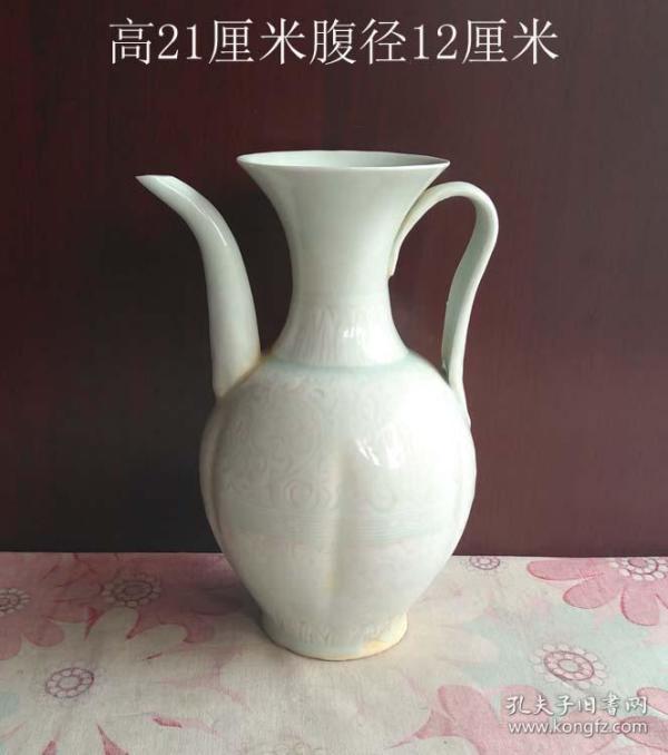 湖田窑满工刻花执壶