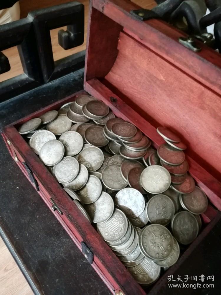 3块钱一个,100个专拍包邮送10个,晚清民国钱币古币古钱币银元袁世凯