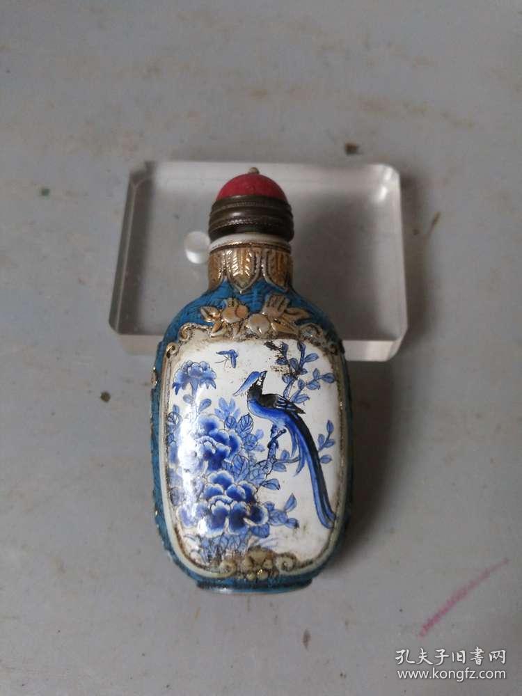乡下收的清代传世老琉璃鼻烟壶