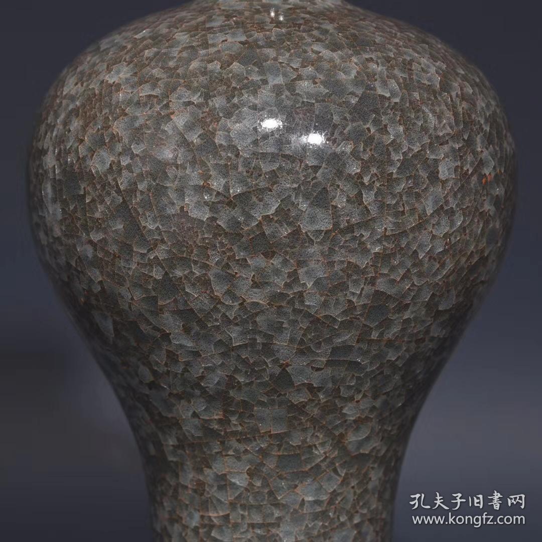官瓷冰裂纹梅瓶