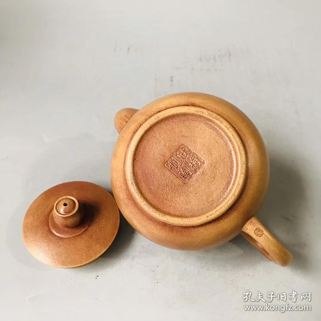 紫砂壶 作者:欣梅 材质:白砂 容量:240cc
