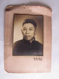 民国时期男子照片（上海大成照相馆）