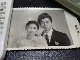 黑白结婚照