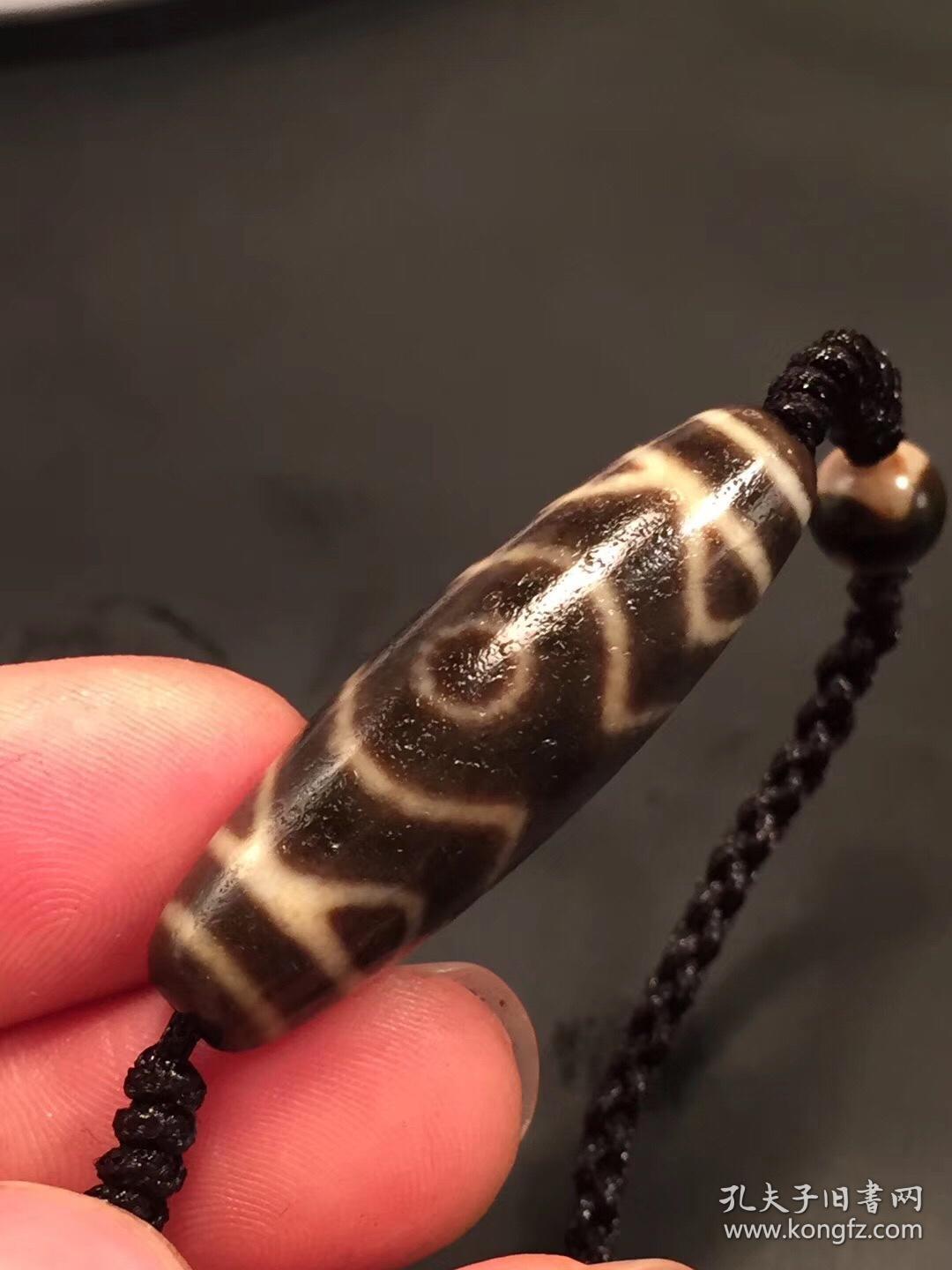 【金刚三眼天珠】 风化如岁月的马蹄轻踏而过,包浆油润,岁月如梭,唯珠