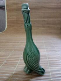 绿釉瓷花瓶鸿雁