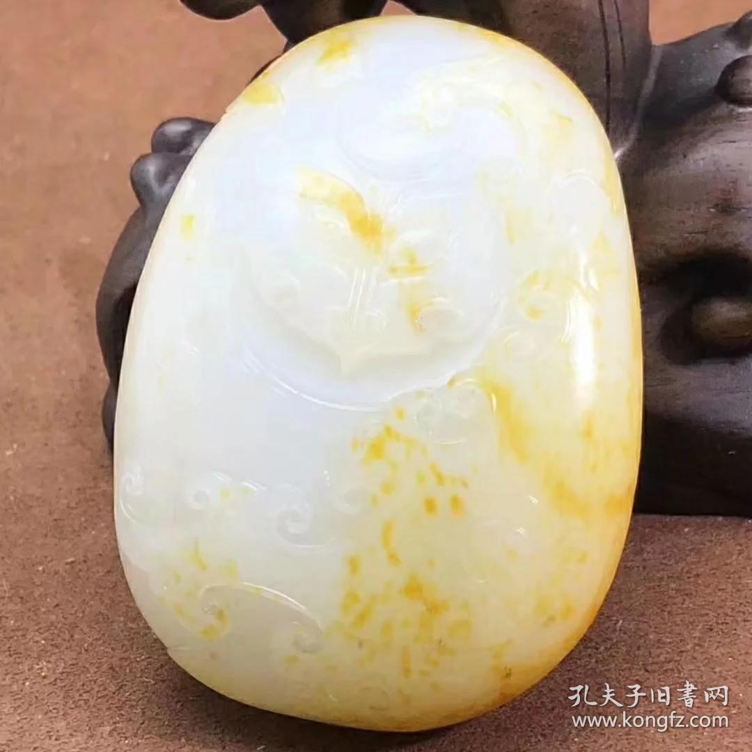 和田羊脂白玉洒金皮籽料镇守164克70x50x20mm