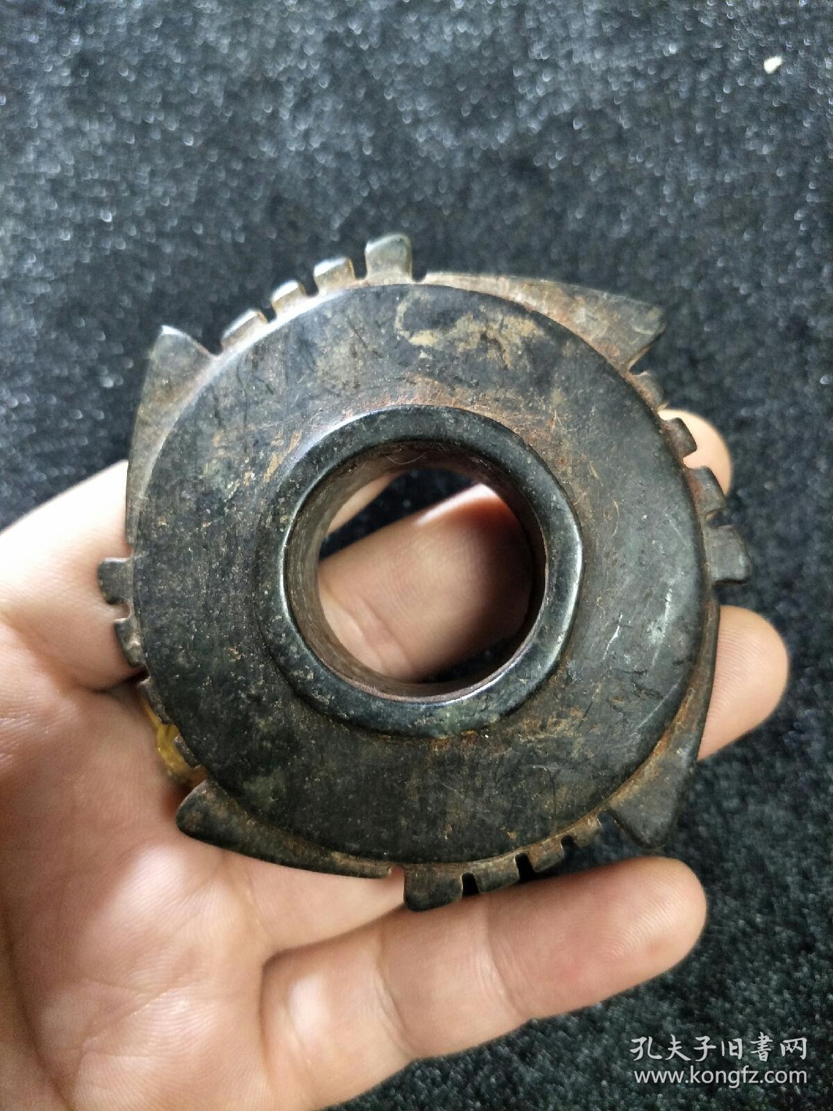 【保真】红山文化铁石陨铁石【风火轮】把件,