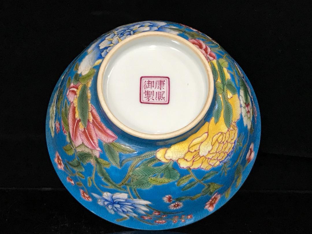 清康熙孔雀蓝珐琅彩花卉纹碗