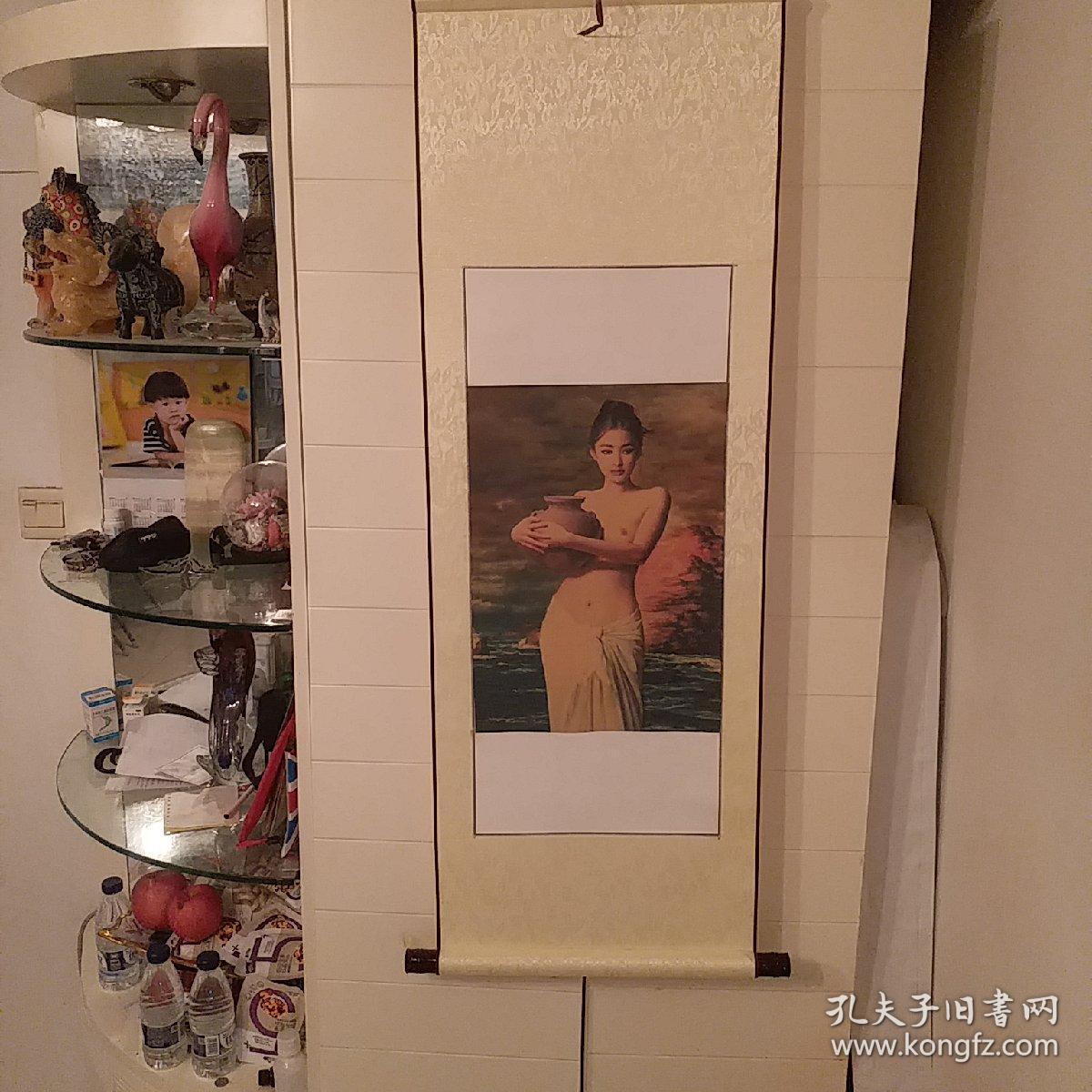 世界名画《抱陶女》(装饰画浅色编号62.深的色编号63.