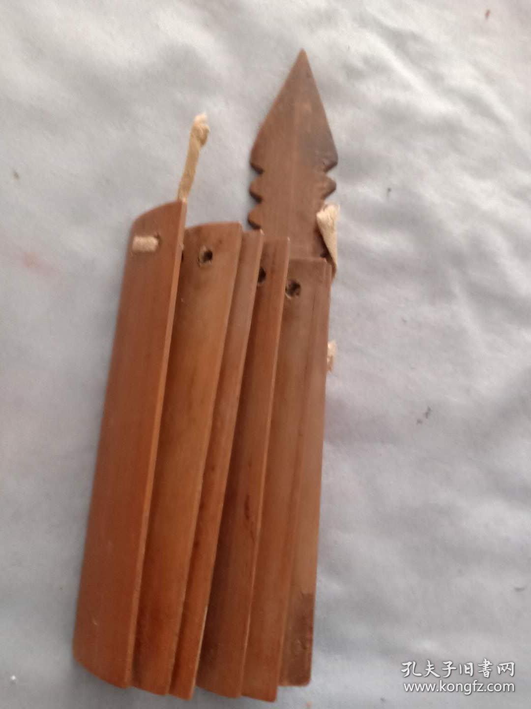 (箱11)清代 竹板乐器,一件,尺寸18*4*2.6cm