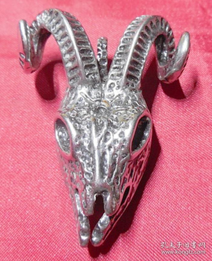 旧白铜鎏银卷角牛头十二生肖动物吊挂件旧货物