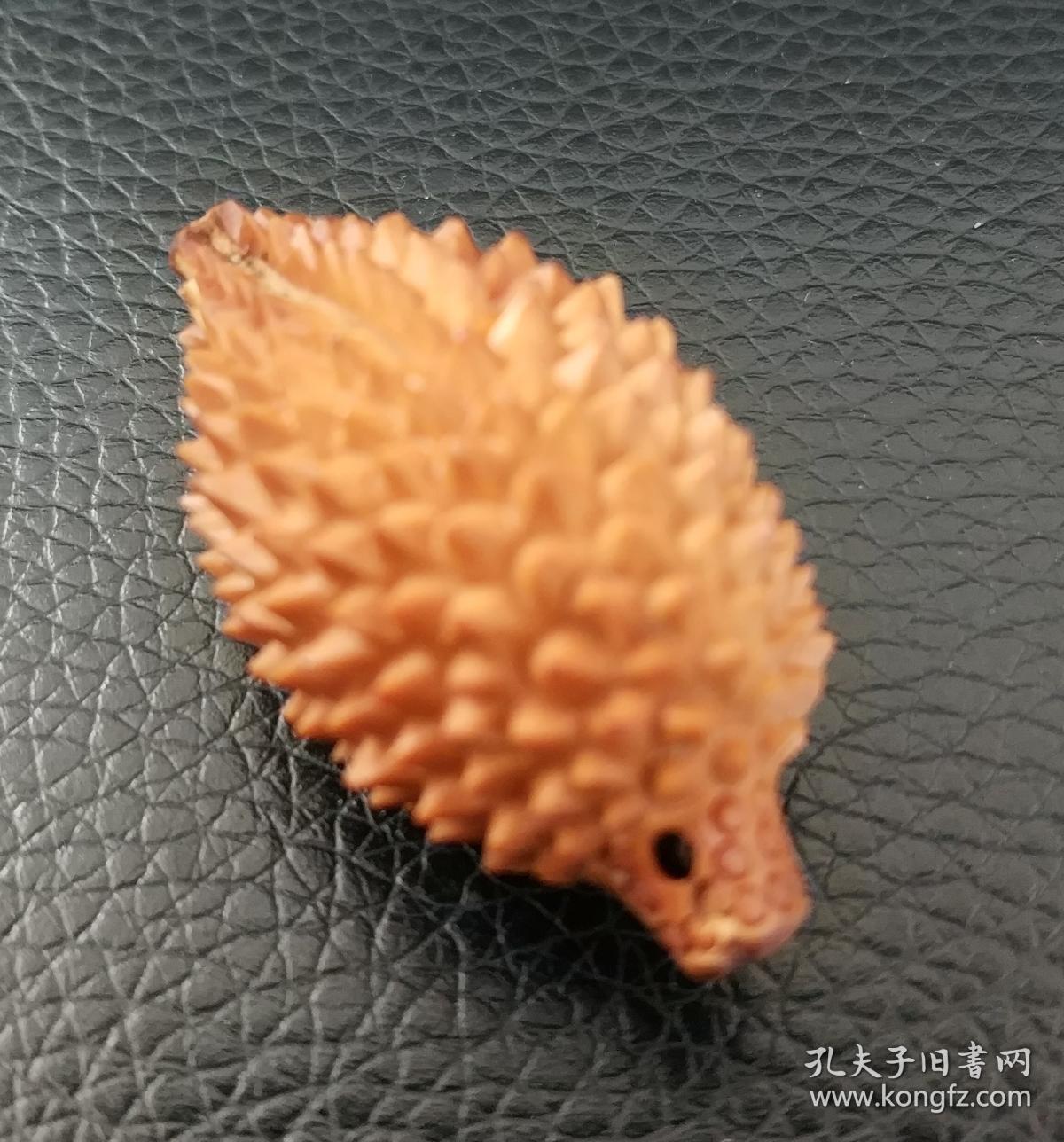 精品核雕:《纯手工雕刻-榴莲》3.5*2(cm)